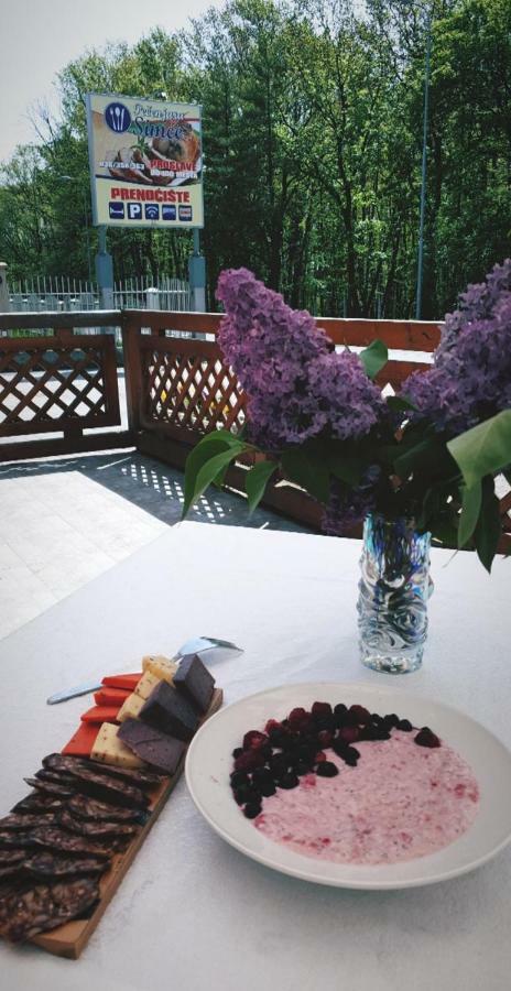 Konaciste Simce Bed and Breakfast Kraljevo Exteriör bild